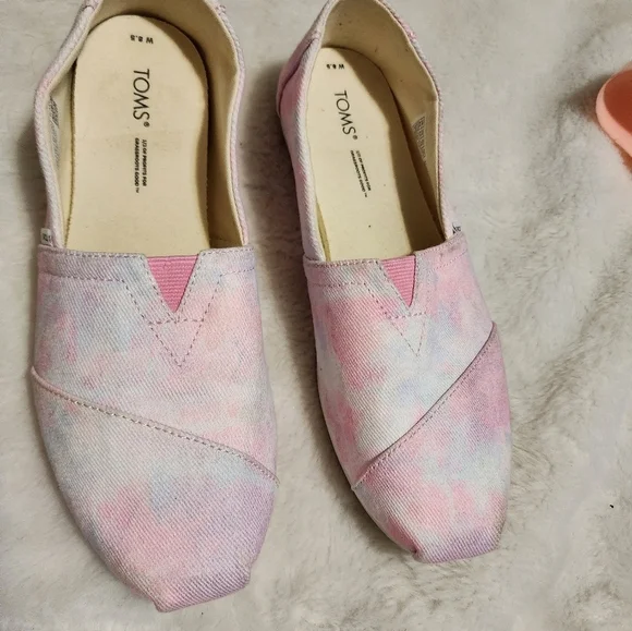 Toms shoes for women size 8.5 - Picture 2 of 6